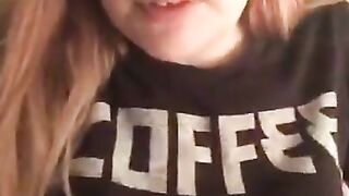 Teen flashes boobs while streaming on periscope