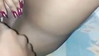 Train me mili bhabhi ne pati ke jane par call karke bulaya