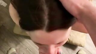 Naughty Tinder Slut Deepthroats and Gets Huge Cumshot