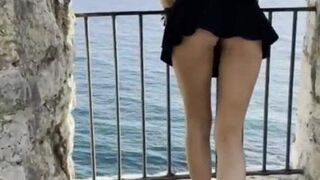 Public Flashing – Pussy and Buttplug