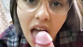 Sensual Girlfriend Loves Devouring My Cock Without Taking Off Her Glasses HD