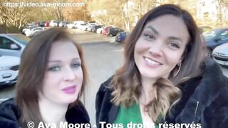 Ava Moore - Baise lesbienne avec Jade Latour dans un télécabine filmée par un inconnu - VLOG X