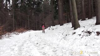 Sexy Brunette Enjoys Powerful Pee On Snow