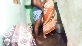 Priyanka aunty bathroom sex in home