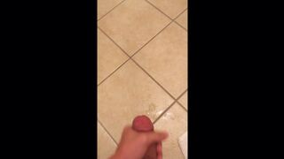 Big Dick Twink shoots GIANT load on bathroom floor