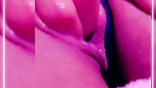 My juicy wet puffy pussy playing