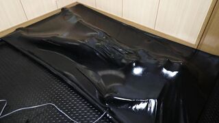 【latex】着ぐるみバキュームベッド拘束【個人撮影】