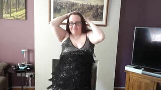 MILF Sexy Dance with big tits Bouncing in dress