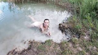 Unshaved Brunette Rubbing her Pussy with a Mud