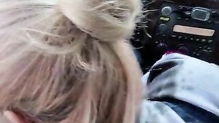 Hot Blonde gives BF the best head bobbin' Roadhead