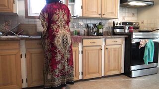 I fuck pakistani stepmother in the kitchen slut before dad arrives