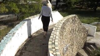 Walk in transparent leggings-Juicy ass in public