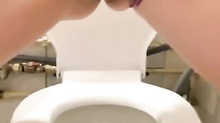 Hairy pussy pissing ???? golden pee ????