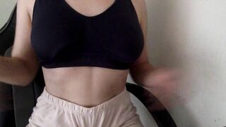 FETISH TINY WAIST- Cute 18 years old latina, brush her hair and read OnlyFans:studentwhoneedsmoney