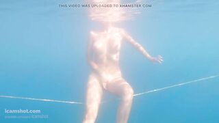 EROTIC UNDERWATER NUDE DANCING