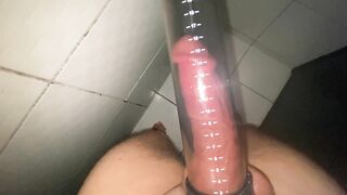 before having sex I make my penis grow a few centimeters with my penis pump