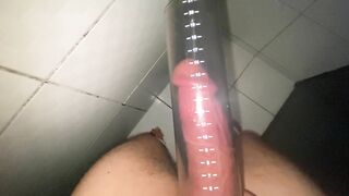 before having sex I make my penis grow a few centimeters with my penis pump