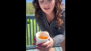 Chubby BBW pissed in cup outdoor