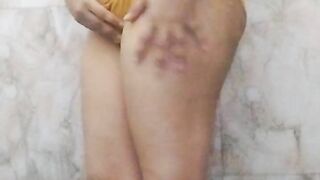 Desi sex bhabhi ko hot godi banaya aur bola mat daalo