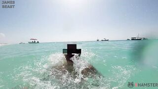 Slow motion boobs flashing in the sea - Amateur Russian couple