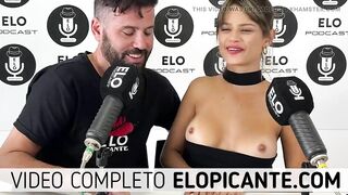 GAROTA ISABELLY SHOW HER TITS AT THE SPICY ROOM