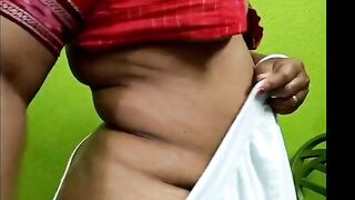 Indian bhabi hot saree change