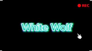 White Wolf OFC - Entrei no banho da White Moon VIP ela pagou boquete e levou gozada na cara