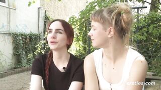 Ersties - Heiße lesbische Dildo- und Strap-on-Action mit Ida und Claudia