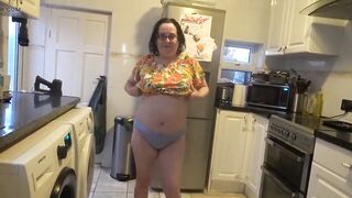 Sexy Shy Big Boobs Step-mom Stripping in Shorts in the Kitchen