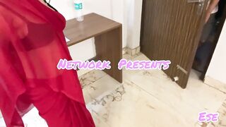 Desi Bhabhi Got Fucked with Plumber While He Is Fixing the Shower